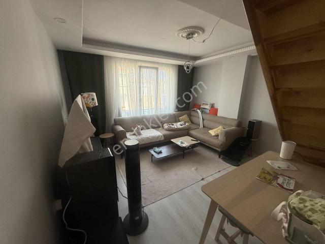 Halkalı Zeynebiyede Kapalı Otoparklı 3+2 Dubleks Satılık Daire