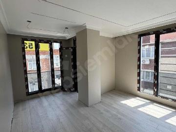 HALKALI MERKEZ MAHALESİNDE SATILIK LÜKS 3+1 ARA KAT DAİRE