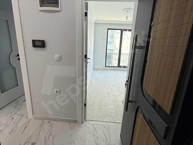 HALKALI MERKEZ'DE SATILIK 1+1 ARAKAT DAİRE