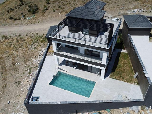 HALKAPINARDA BARAJ MANZARALI SATILIK LÜKS 5+1 TRİPLEKS VİLLA