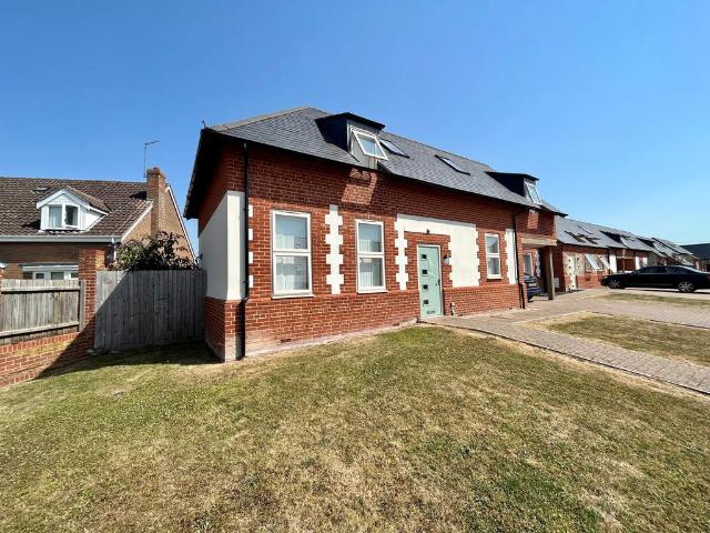 Hall Farm Close, Feltwell, THETFORD 3 bed barn conversion to rent £1,685 pcm £389 pw