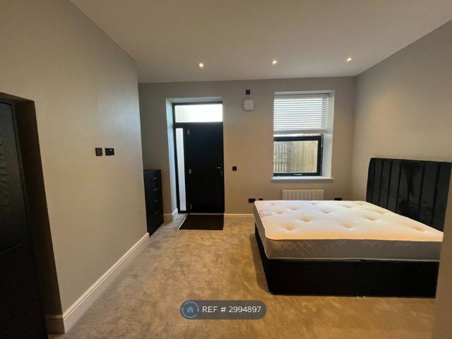 Hall Gate, Doncaster DN1, Studio to rent, £625 pcm | PrimeLocation