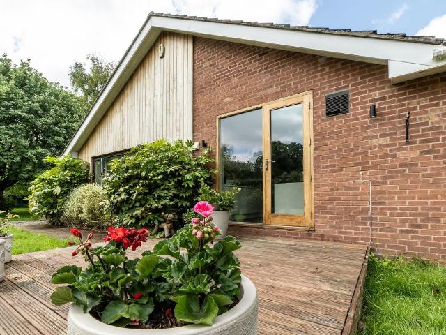 Hall Lane, Colston Bassett NG12, 4 bed detached bungalow to rent, £3,000 pcm | PrimeLocation