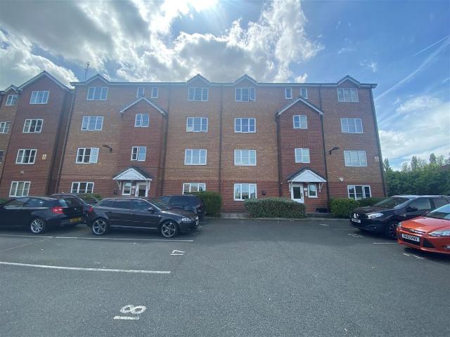 Hall Lane, Wythenshawe, Manchester M23, 2 bed flat to rent, £1,100 pcm | PrimeLocation