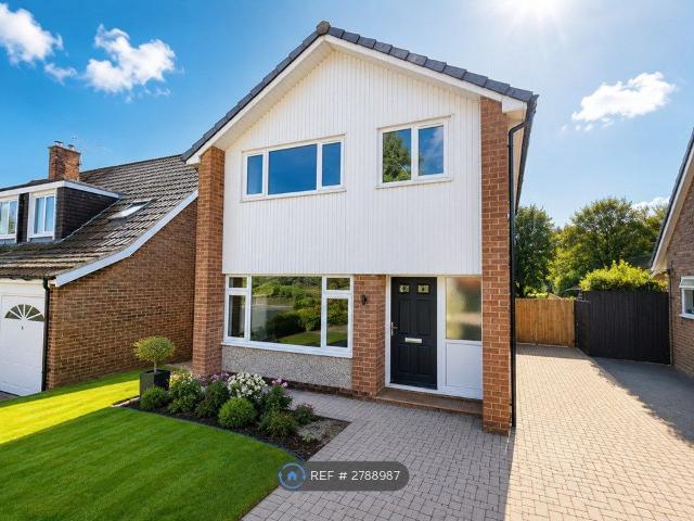 Hall Park Avenue, Leeds LS18, 3 bed detached house to rent, £2,250 pcm | PrimeLocation
