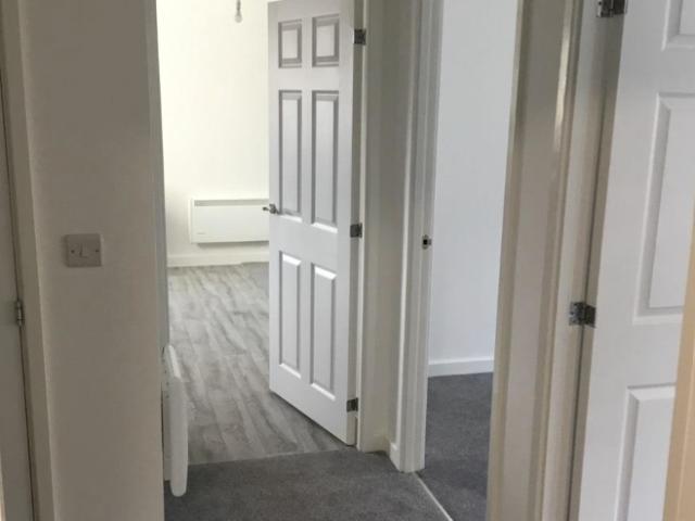 Hall Park Street, Wolverhampton WV14, 2 bed flat to rent, £926 pcm | PrimeLocation