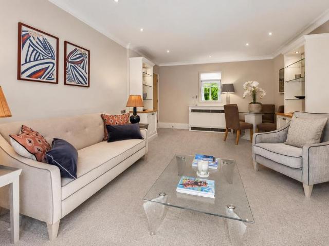 Hall Road, London NW8 2 bed apartment to rent £3,285 pcm £758 pw