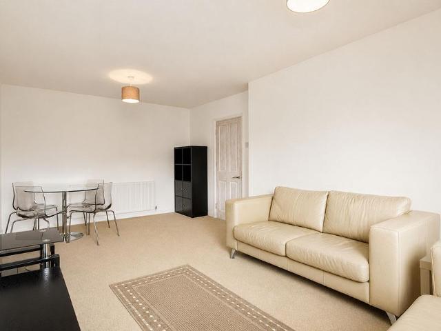 Hall Road, London NW8 2 bed apartment to rent £3,402 pcm £785 pw