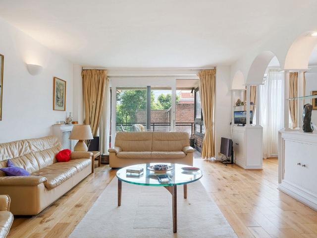 Hall Road, St John's Wood NW8, 3 bed flat to rent, £8,450 pcm | PrimeLocation