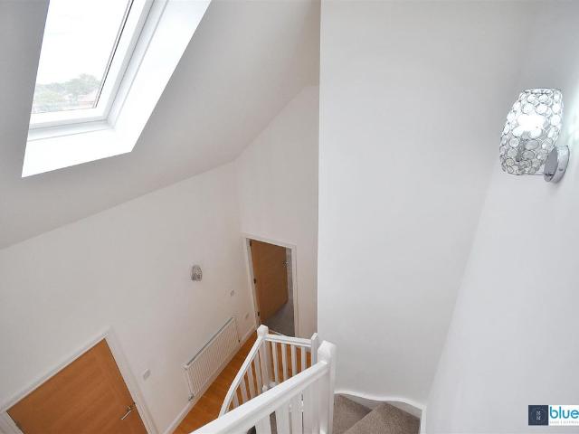 Hall Road West, Liverpool L23, 4 bed flat to rent, £2,300 pcm | PrimeLocation
