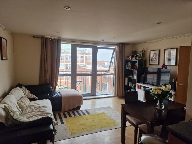 Hall Street, Birmingham B18, 2 bed flat to rent, £1,200 pcm | PrimeLocation