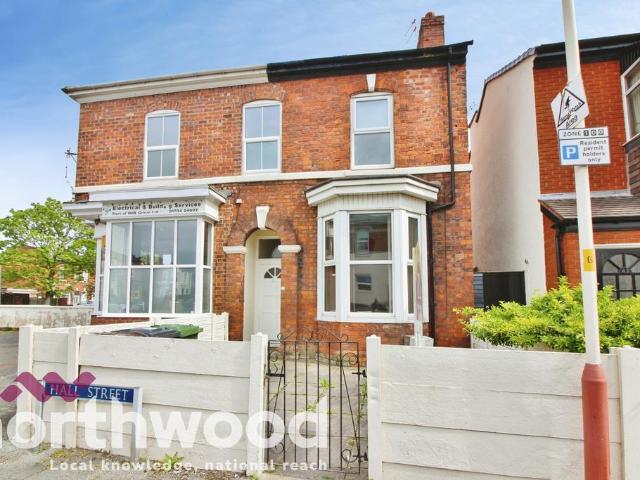 Hall Street, Southport, PR9 2 bed semi detached house to rent £925 pcm £213 pw