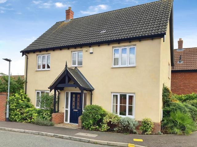 Hall Wood Road, NORWICH 4 bed detached house to rent £2,000 pcm £462 pw