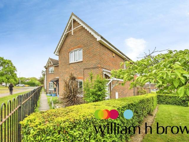 Hallcroft Chase, Highwoods, COLCHESTER 3 bed semi detached house to rent £1,450 pcm £335 pw