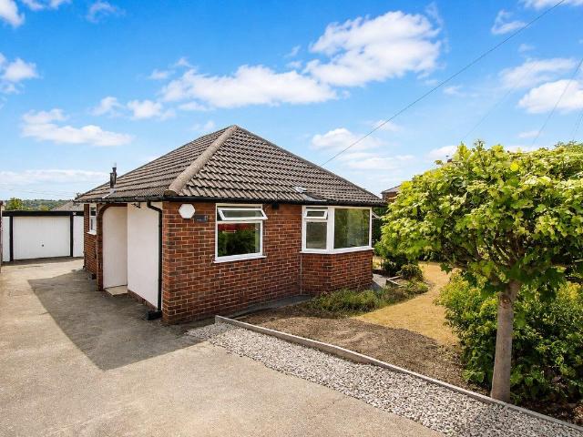 Hallcroft Drive, Horbury, Wakefield WF4, 2 bed detached bungalow to rent, £1,100 pcm | PrimeLocation