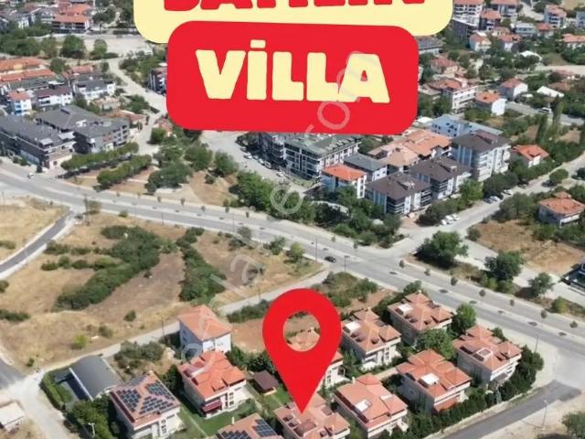 Hallaçlar'da Site İçinde Satılık 4,5+1 Geniş Villa