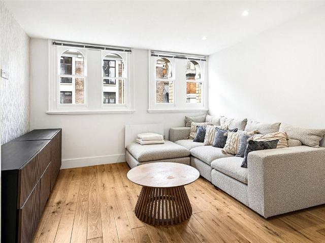 Hallam Street, London W1W, 3 bed flat to rent, £4,983 pcm | PrimeLocation