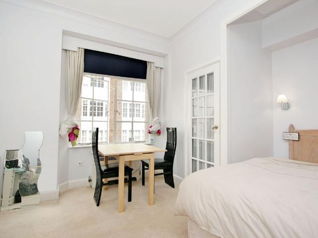 Hallam Street, London W1W, Studio to rent, £2,300 pcm | PrimeLocation