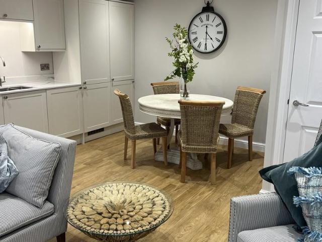 Hallamgate Road, Tapton, Sheffield. 2 bed apartment to rent £1,500 pcm £346 pw