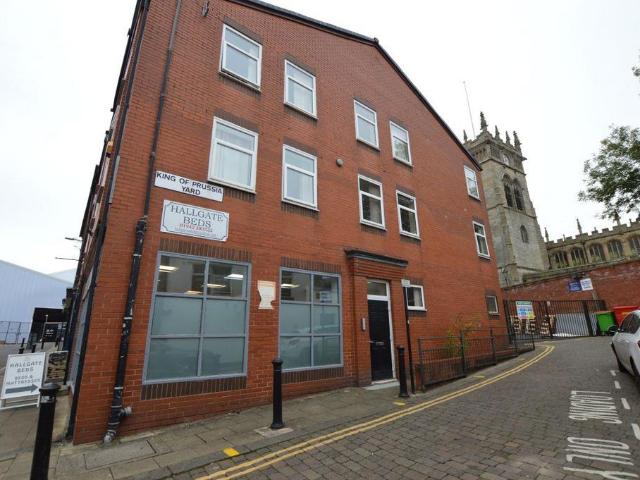 Hallgate, Wigan 2 bed flat to rent £695 pcm £160 pw