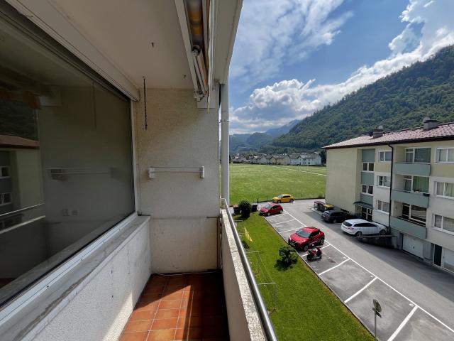 Hallein Neualm: 3 Zimmer Wohnung mit Loggia zu verkaufen