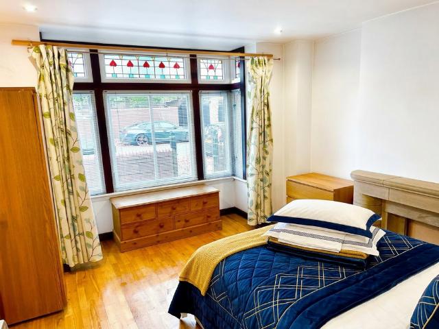 Hallewell Road Room 1, Edgbaston B16 1 bed house to rent £587 pcm £135 pw
