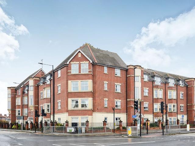 Hallfield Road, York YO31, 2 bed flat to rent, £1,200 pcm | PrimeLocation
