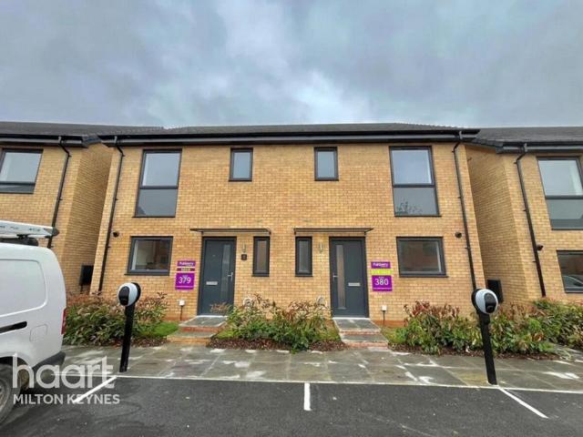 Hallikar Drive, Milton Keynes 3 bed semi detached house to rent £1,900 pcm £438 pw