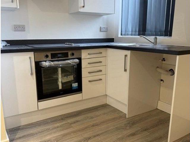 Halliwell Road, Bolton BL1, 1 bed flat to rent, £800 pcm | PrimeLocation