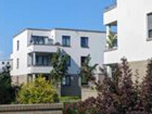 HALLO FAMILIEN! Hier ist Platz für Euch 4 Zimmer, 2 Bäder, 2 Balkone