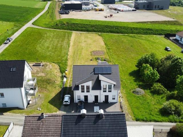 Hallo Schönes Haus zu einem guten Preis