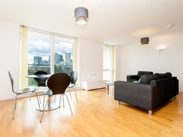 Hallmark Court, London E14, 2 bed flat to rent, £2,250 pcm | PrimeLocation