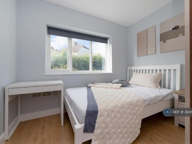 Hallmead Road, Sutton, SM1 1 bed in a house share to rent £950 pcm £219 pw