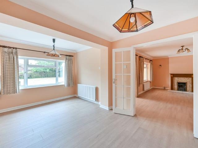 Halls Road, Reading, RG30 4QD
