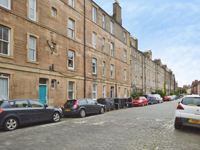 Halmyre Street, Edinburgh EH6, 1 bed flat to rent, £895 pcm | PrimeLocation