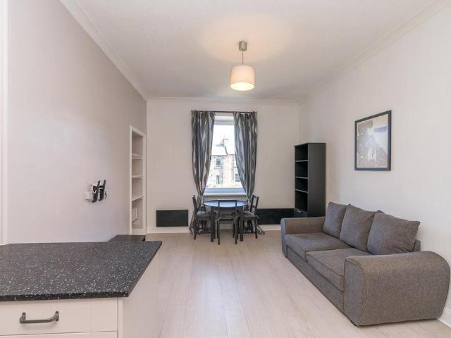 Halmyre Street, Edinburgh, EH6 1 bed flat to rent £1,030 pcm £238 pw