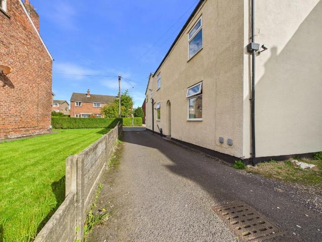 Halsall Lane, Ormskirk, L39 1 bed flat to rent £700 pcm £162 pw