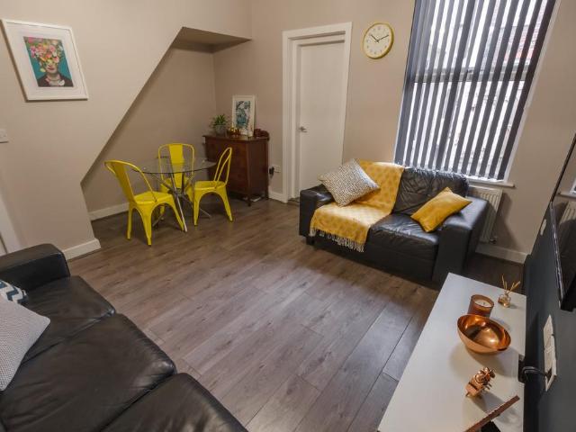 Halsbury Road, Liverpool, L6 6DQ, United Kingdom | 4 bed townhouse for rent #134707161 | Rentberry