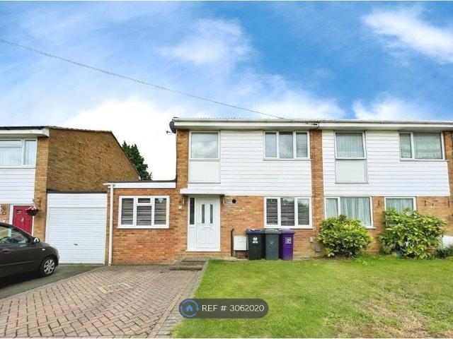 Halsey Drive, Hitchin SG4, 3 bed semi detached house to rent, £1,950 pcm | PrimeLocation