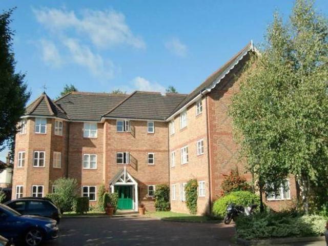 Halsey Road, Watford WD18, 2 bed flat to rent, £1,600 pcm | PrimeLocation
