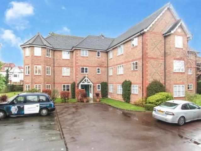 Halsey Road, Watford WD18, 2 bed flat to rent, £1,650 pcm | PrimeLocation