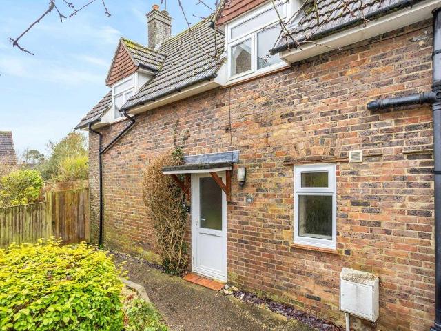 Halsford Croft, East Grinstead RH19, 3 bed property to rent, £2,000 pcm | PrimeLocation