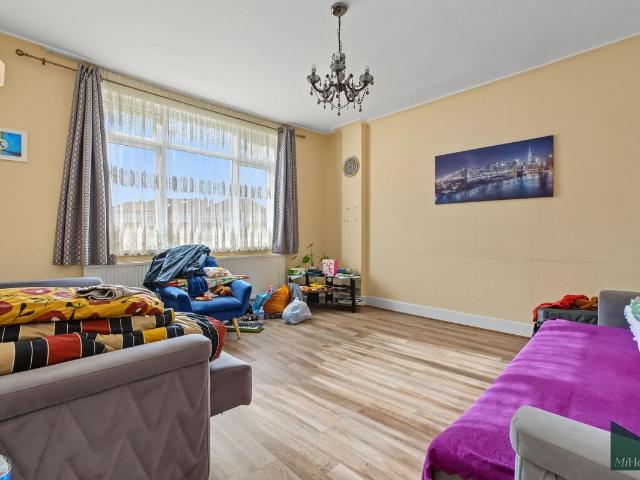 Halstead Road, London N21, 3 bed terraced house to rent, £2,500 pcm | PrimeLocation