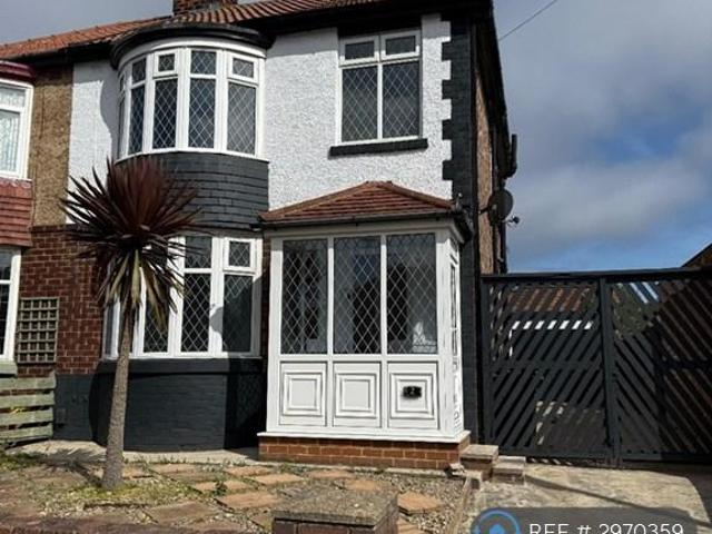 Hart Avenue, Hartlepool, TS26 3 bed semi detached house to rent £900 pcm £208 pw