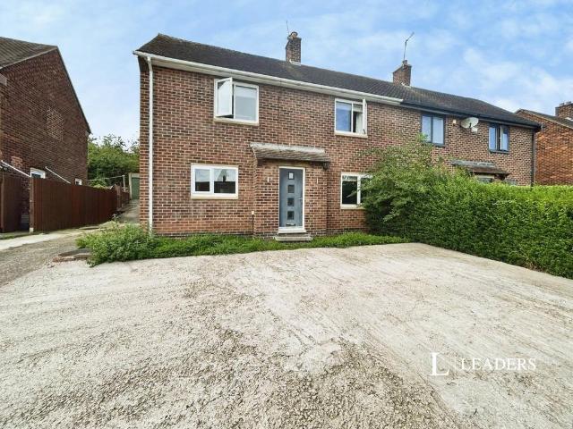 Hart Avenue, Sandiacre, Nottingham, NG10 3 bed semi detached house to rent £1,400 pcm £323 pw