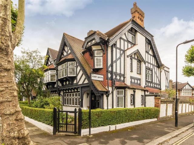 Hart Grove, London, W5 3NA, United Kingdom | 5 bed duplex for rent #136033761 | Rentberry