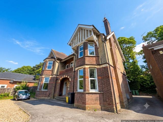 Hart Hill Lane, Luton LU2, 1 bed flat to rent, £895 pcm | PrimeLocation