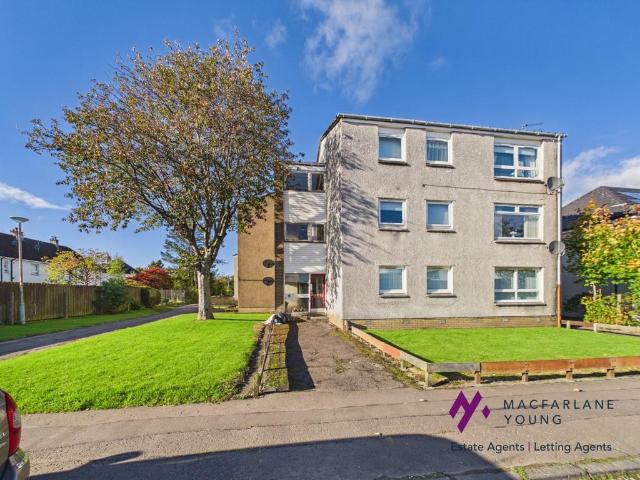 Hart Street, Linwood PA3 2 bed flat to rent £825 pcm £190 pw
