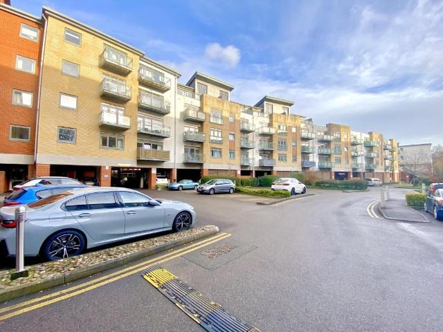 Hart Street, MAIDSTONE, ME16 1 bed apartment to rent £1,050 pcm £242 pw