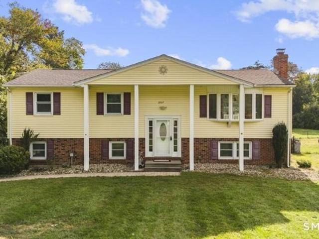 Hartford Tpke, North Haven, Home For Sale